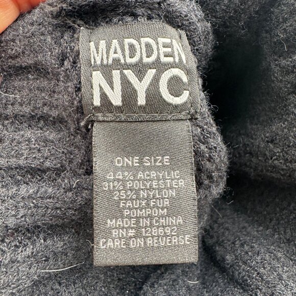 Steve Madden NYC black Pom Pom knit winter beanie hat NWT - Picture 5 of 5